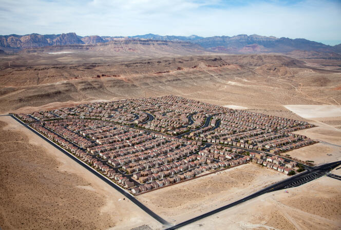 Etats-Unis, 2009. Lotissement dans le désert, près de Las Vegas (Nevada).