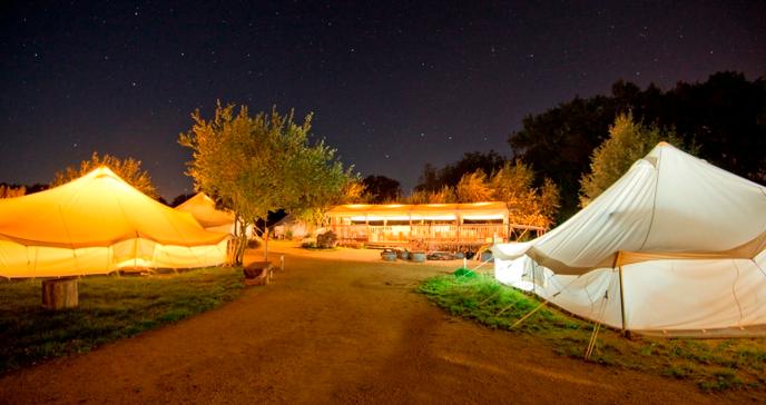 Le Bivouac kenyan du parc animalier Planète Sauvage, à côté de Nantes.