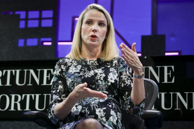 Marissa Mayer, PDG de  Yahoo, participe à un forum de discussion au Fortune Global Forum, à San Francisco, Californie, le 3 novembre 2015.