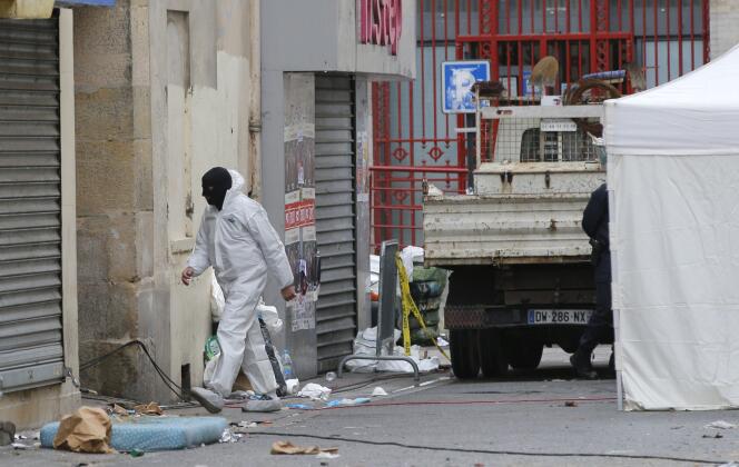 Investigations à l'appartement de Saint-Denis, jeudi 19 novembre.