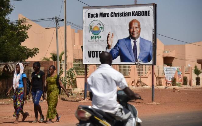 Une affiche pour Roch Marc Christian Kabore, le 25 novembre, à Ouagadougou.