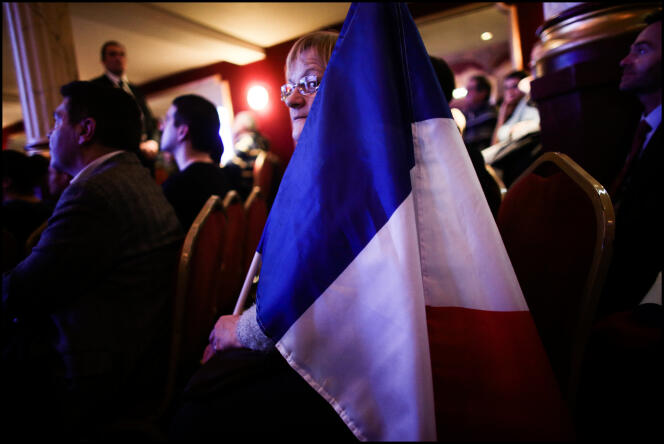 Au meeting de Marine Le Pen à Paris, le 10 décembre.