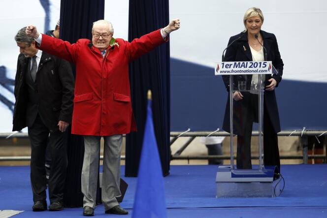 Jean-Marie Le Pen et des proches de Marine Le Pen sont impliqués dans le scandale des 