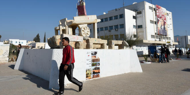 A Sidi Bouzid, le square Mohamed Bouazizi, le 14 décembre 2015.