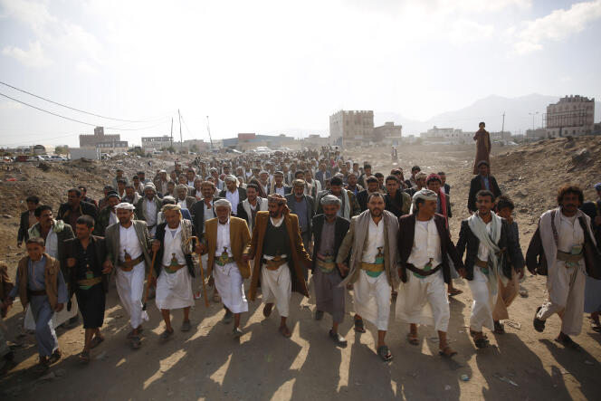 Miliciens houthistes, à Sanaa, au Yémen.
