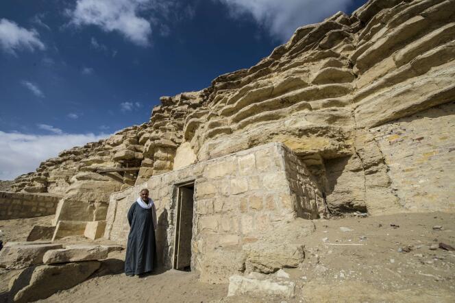 L'entrée de la tombe de Maïa, nourrice de Toutankhamon. Ce tombeau a été découvert en 1996 dans la nécropole de Saqqara, au sud du Caire.