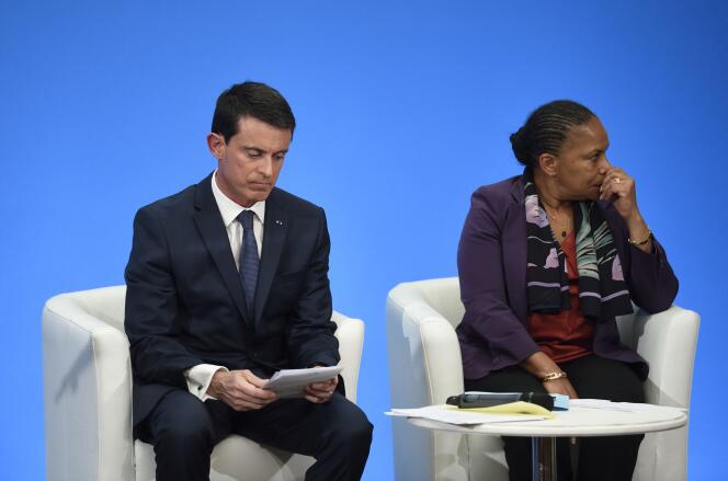 Le Premier Ministre Manuel Valls et la Ministre de la Justice Christiane Taubira à une conférence de presse sur la protections des français, le 23 décembre 2015.