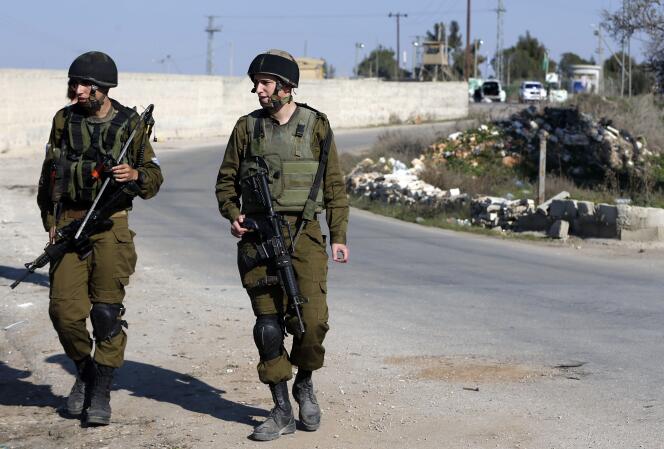 Yesh Atid avait promu une loi importante en mars 2014, pour pousser les Haredim à faire leur service militaire sous peine de poursuites pénales, si les quotas n’étaient pas respectés.