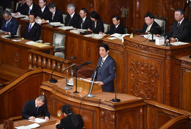 Le premier ministre japonais Shinzo Abe devant le Parlement à Tokyo, la Diète, le 4 janvier