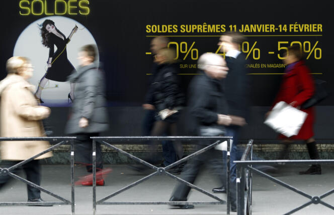 Les soldes à Paris, en janvier 2012.