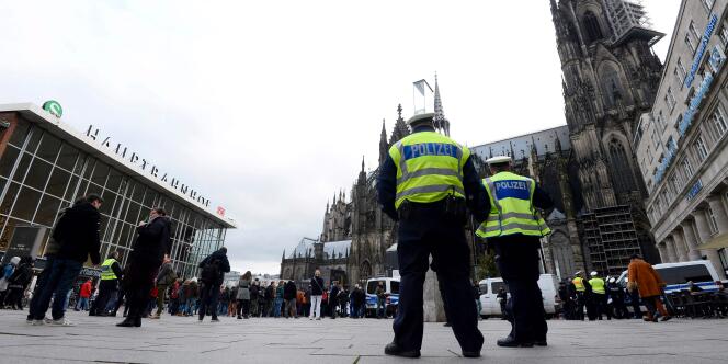 La police à Cologne, le 6 janvier, après les violences du Nouvel An contre les femmes.