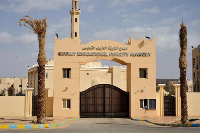 A la sortie d'Hargeisa, la capitale du Somaliland, le long de la côte, le complexe éducatif et religieux construit et financé par le Koweit.