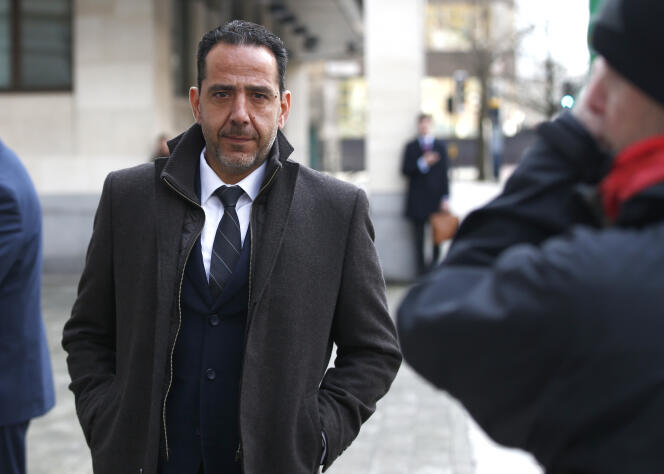 Le Français Christian Bittar, un ancien trader de Deutsche Bank, quitte le tribunal de Westminster, lundi 11 janvier. Il est l'un des principaux accusés de ce procès autour du scandale de l'Euribor
