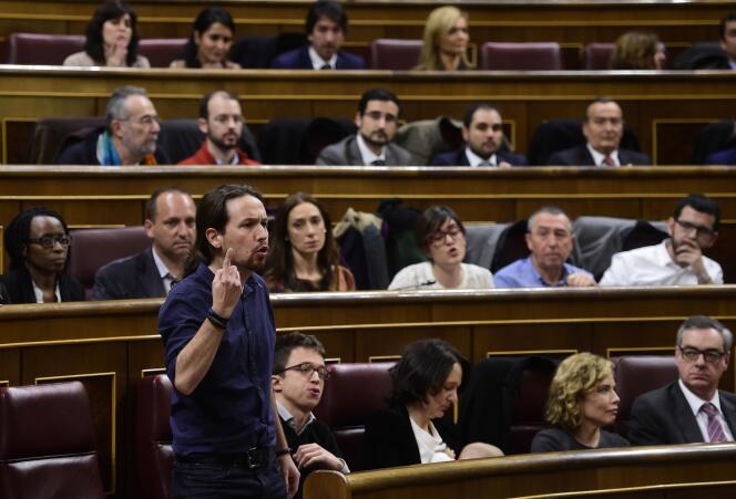 Le député Pablo Iglesias, en 2016, au Palais des Cortès, à Madrid, le Congrès espagnol.