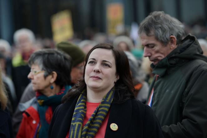 La secrétaire nationale d'EELV, Emmanuelle Cosse, lors d'une manifestation à Nantes contre le projet d'aéroport de Notre-Dame-des-Landes, le 13 janvier.