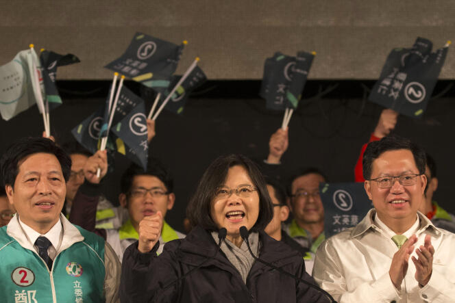 Tsai Ing-wen, candidate du Parti démocratique progressiste (DPP) à l'élection présidentielle taïwanaise, s'exprime lors d'un rassemblement dans le district de Taoyuan, à Taipei, le 14 janvier 2016.