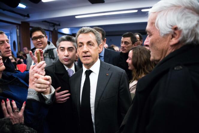 Nicolas Sarkozy lors d’une réunion des nouveaux adhérents au siège des Républicains, à Paris, le 9  janvier.
