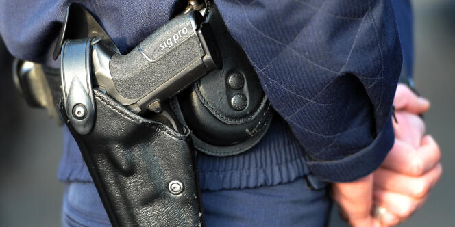 Le plan d’action antisuicide mis en œuvre dans la police « semble avoir porté ses fruits », analyse GendXXI. La « politique volontariste » dans la gendarmerie est restée sans « résultats tangibles » en 2015, selon l’association.