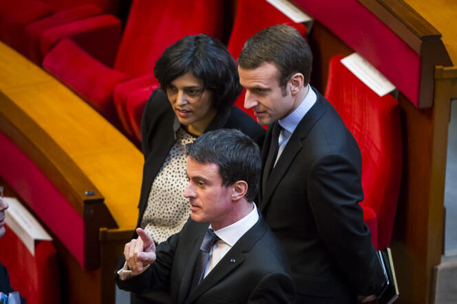 Manuel Valls, Myriam El Khomri et Emmanuel Macron pendant la cérémonie des voeux aux acteurs de l'entreprise et de l'emploi, au Conseil Economique Social et Environnemental à Paris, lundi 18 janvier 2016.