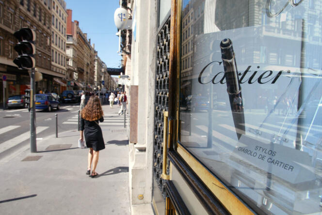 Boutiques de luxe rue Edouard-Herriot, à Lyon. JEAN-PHILIPPE KSIAZEK / AFP