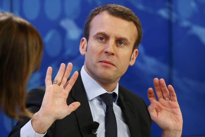 Emmanuel Macron, le ministre de l'économie, au Forum économique mondial, à Davos (Suisse), le 22 janvier.