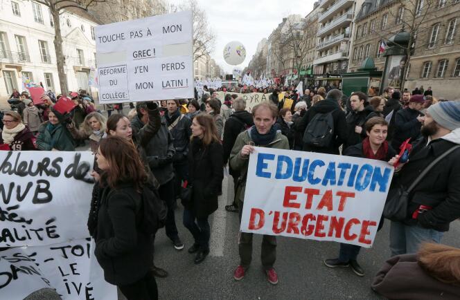 Manifestation contre la réforme du collège, à Paris, le 26 janvier 2016.