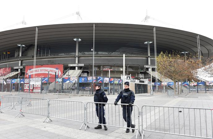 Gerer La Panique L Evacuation Des Blesses Les Grandes Villes De France Simulent Des Attentats