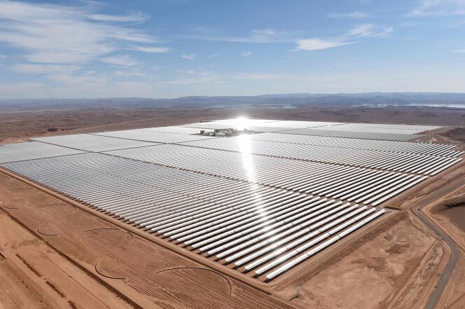La station solaire Noor 1 à Tamezghitane, près de Ouarzazate en 2016.