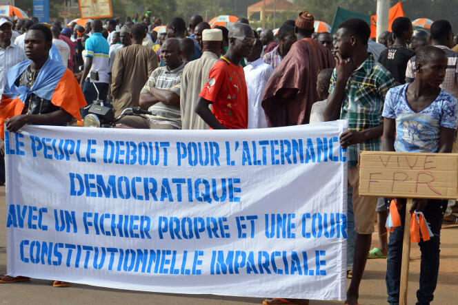 Des militants de l'oppposition lors d'une manifestation à Niamey, le 1er novembre 2015.