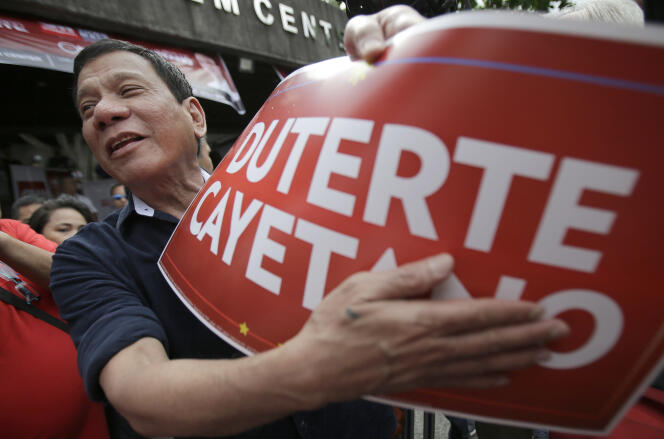 Rodrigo Duterte à Quezon, dans la banlieue de Manille, le 18 février.