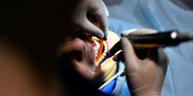 A Marseille, un dentiste condamné pour une vaste escroquerie à la « Sécu » : le préjudice est estimé à 2,6 millions d’euros