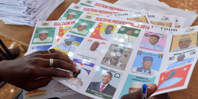 Un bureau de vote à Niamey durant les élections législatives et présidentielle, le 21 février.