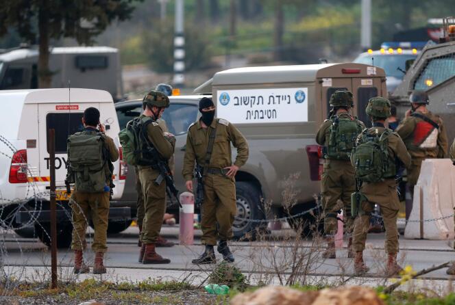 Des militaires israéliens, le 26 février, près de Ramallah.
