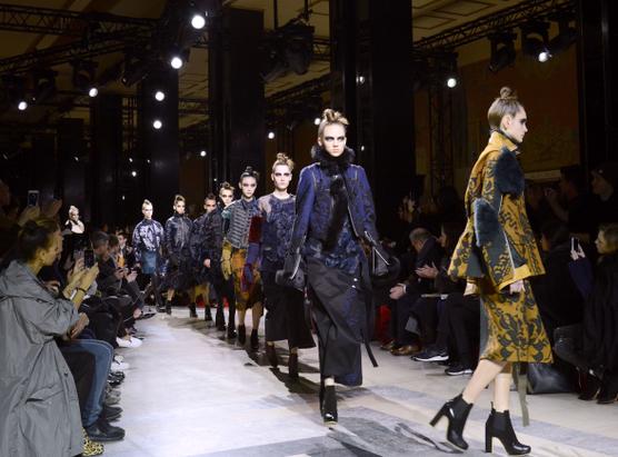 Paris a deux amours : le romantisme et la mode