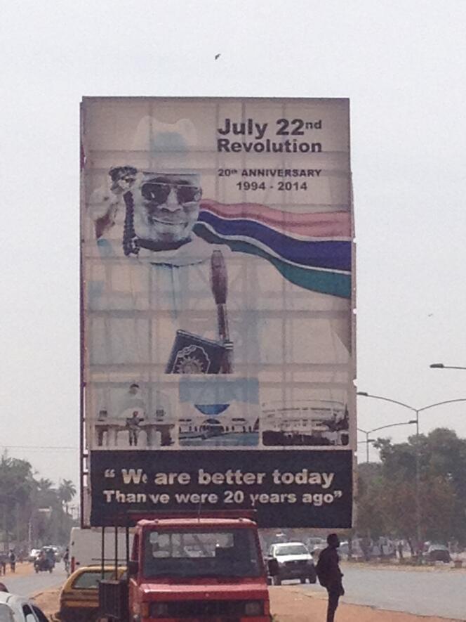 Affiche à la gloire de Yayah Jammeh dans Banjul, la capitale de la Gambie.