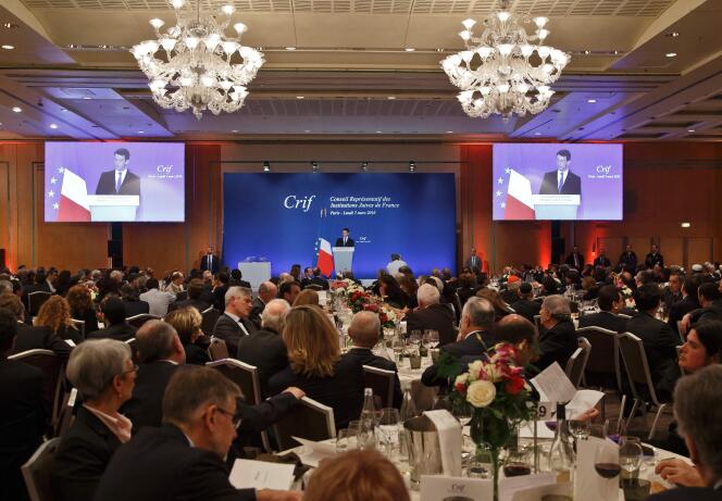 Manuel Valls au dîner du CRIF à Paris le 7 mars 2016.