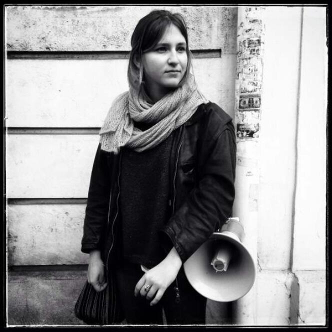 Emma, une lycéenne parisienne de 17 ans mobilisée contre le projet de loi El Khomri.