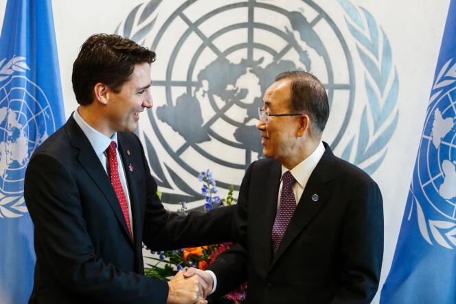 Le premier ministre canadien, Justin Trudeau, et le secrétaire général des Nations unies, Ban Ki-moon, au siège de l'ONU, à New York, le 16 mars.