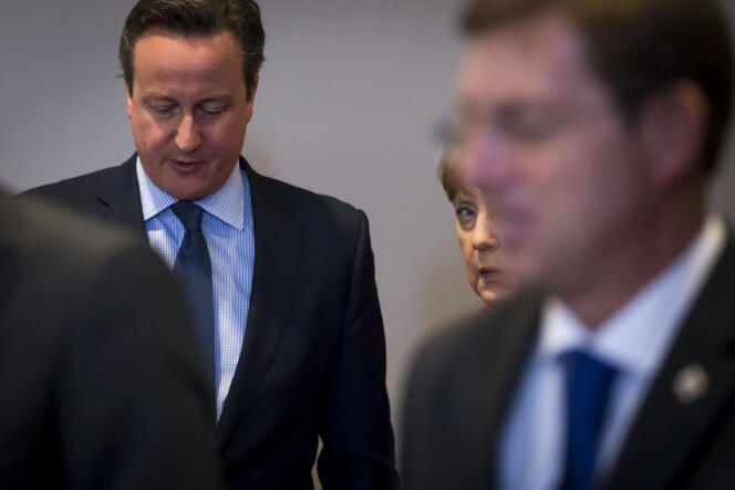 David Cameron, Premier ministre britannique, et Angela Merkel, chancelière allemande, participent au Sommet des chefs d’Etat et de gouvernement au Conseil européen à Bruxelles, Belgique, jeudi 17 mars 2016.