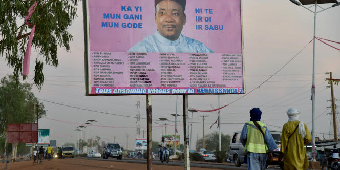 Une affiche de campagne électorale de Mahamadou Issoufou, réélu pour un secon mandat de cinq ans à la tête du Niger.