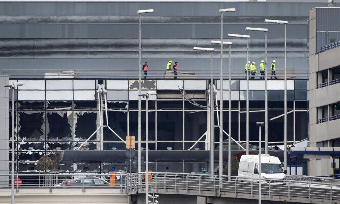 La façade de l'aéroport Zaventem (Bruxelles) a été soufflée par le double attentat-suicide du 22 mars.