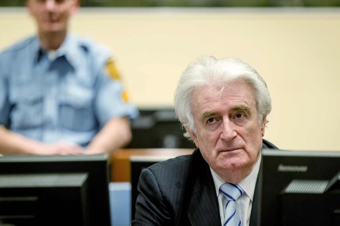 Radovan Karadzic, écoutant le prononcé du verdict à son encontre, le 24 mars, au TPIY de La Haye.
