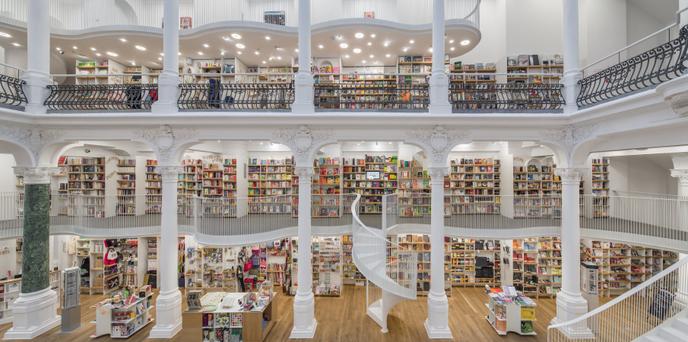Carturesti, une boutique hybride entre la Fnac et Colette, à Lipscani.