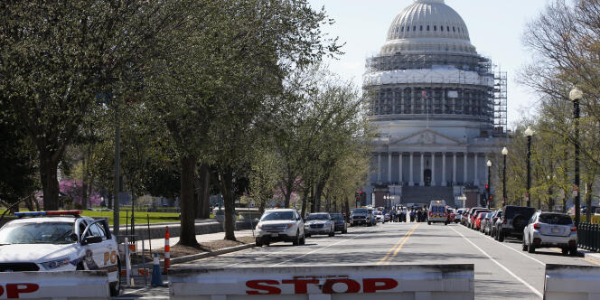 Une rue menant au Capitole bouclée, le 28 mars à Washington.