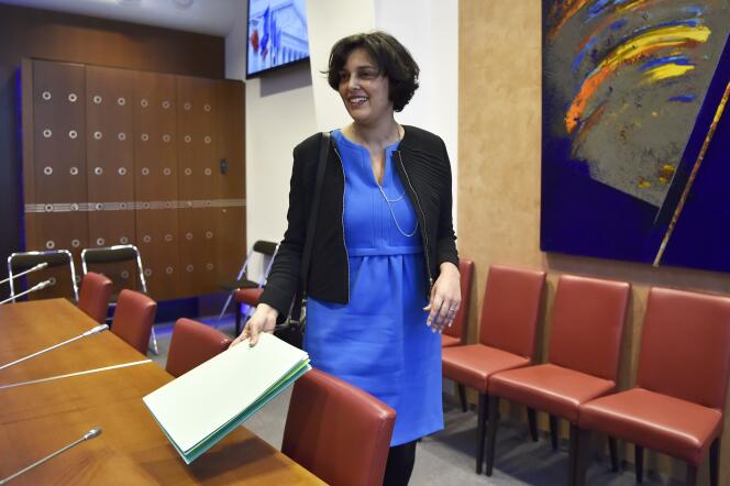 Myriam El Khomri à son arrivée à la commission des affaires sociales de l'Assemblée, le 29 mars.