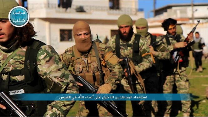Des soldats du Front Al-Nosra près d'Alep, le 1er avril 2016.