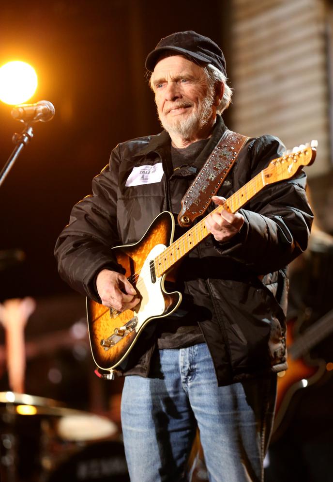 Merle Haggard, mauvais garçon légendaire de la country
