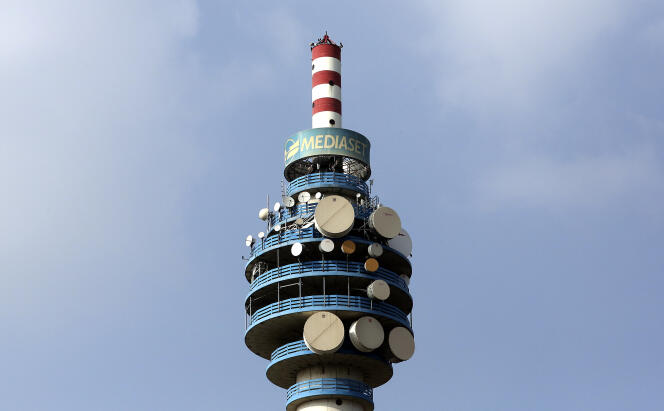 La tour de Mediaset à Milan, le 7 avril 2016.