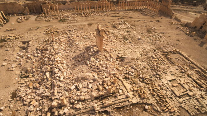 Vue aérienne avec un drone du temple de Bêl, principal sanctuaire de Palmyre dédié à Bêl, le Seigneur, avec son rempart de 200 m de côté et ce qui reste de sa colonnade.
