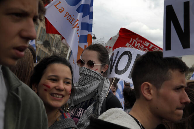 La jeunesse manifeste contre la loi du travail, le 9 avril 2016 dans les rues de Paris.